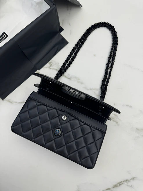 CC Classic Flap Bag